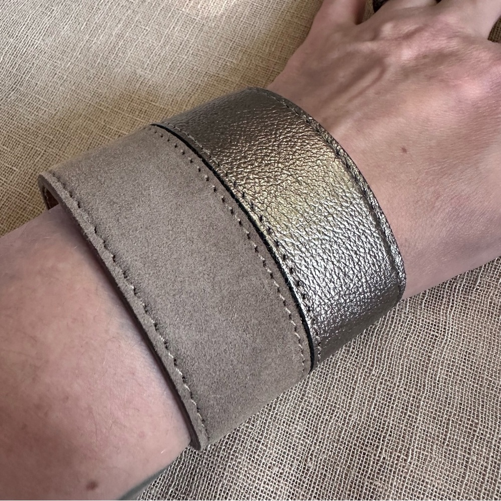 Colette Malouf Two Tone Cuff - Picture 7 of 7